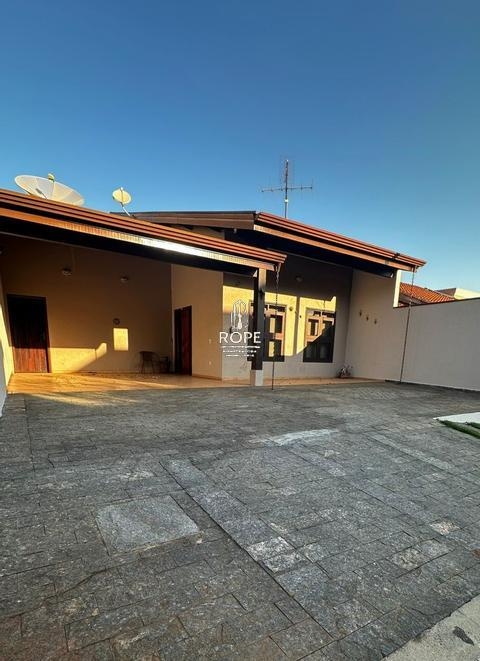 Casa para alugar em Valinhos/SP em condomínio fechado