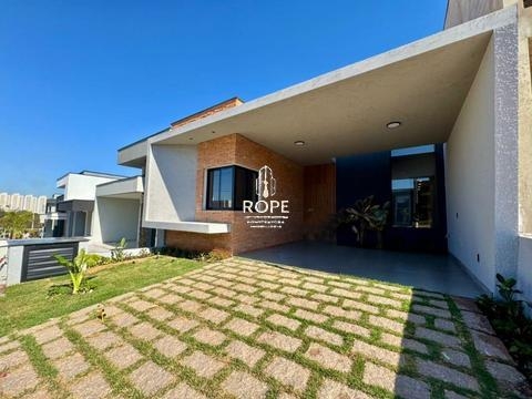 Casa térrea à venda no condomínio Park Gran Reserve em Indaiatuba-SP.